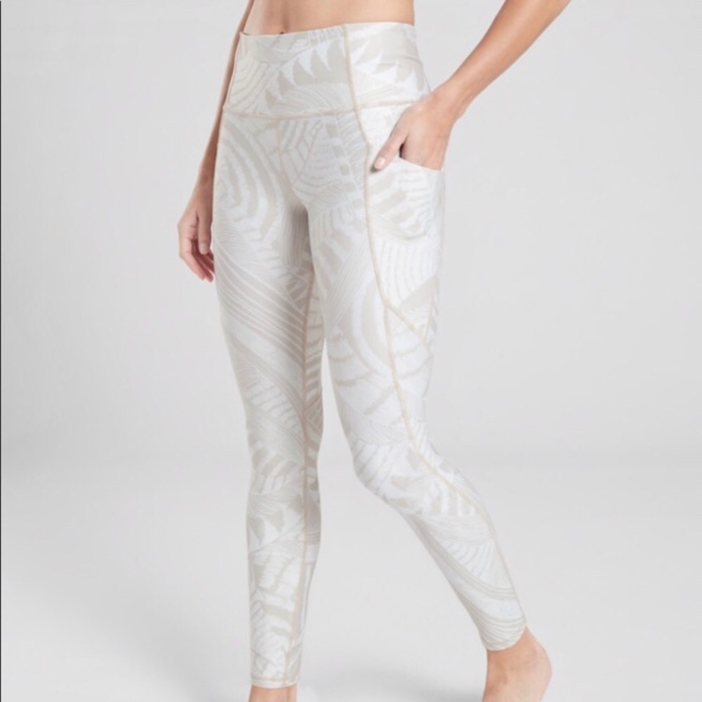 Athleta Salutation Zuma Stash Pocket 7/8 Tight NWT